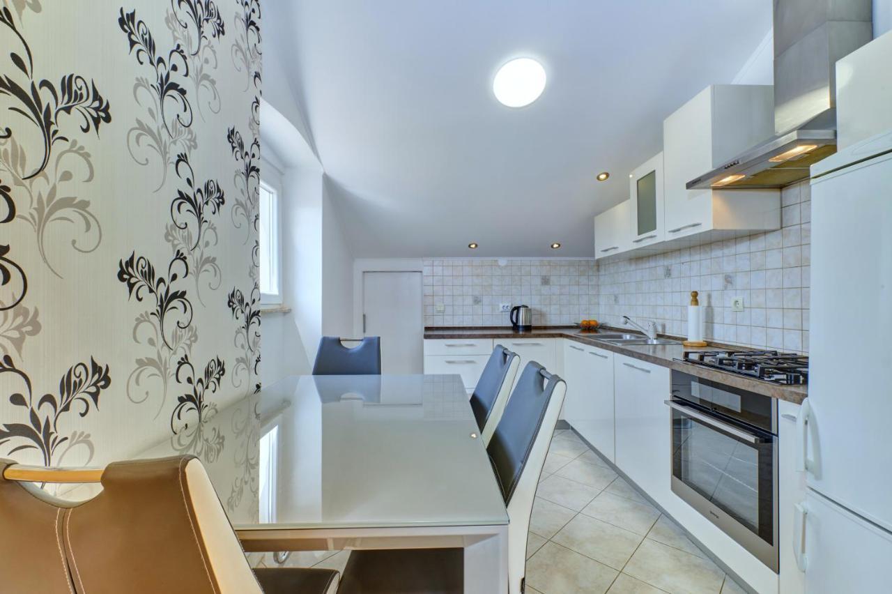 Apartment Dami Mali Losinj Luaran gambar